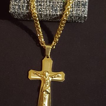 Lančić kirurški čelik pletenica 5 mm cijela pozlaćena i križ kir.čelik