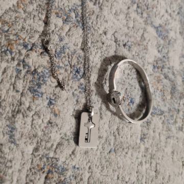 Lančić s kljucicem I narukvica na otključavanje za parove
