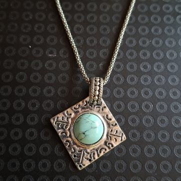 Lančić /ogrlica s medaljonom