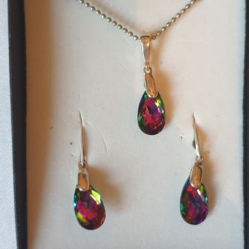 Lančić sa privjeskom i naušnice