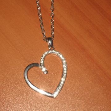 LANČIĆ S PRIVJESKOM SRCE