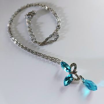 OGRLICA,LANČIĆ SA PRIVJESKOM KRISTALOM