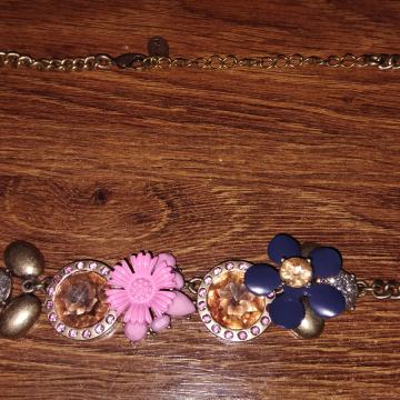 Lijepa žuta ogrlica sa motivom cviježa - BIŽUTERIJA