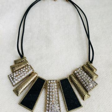 MODERNA GEOMETRIJSKA OGRLICA