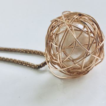 NOVA MODERNA UNIKATNA OGRLICA