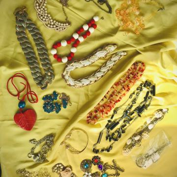 MODERNE OGRLICE raznih stilova