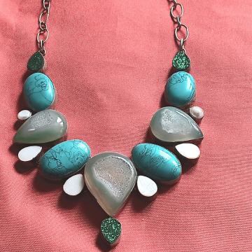 Nakit ,ogrlica od Srebra sa kamenjem