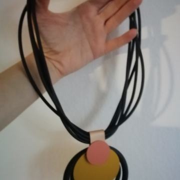Unikat dizajnerska ogrlica na krugove