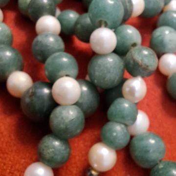 Ogrlica biseri sa aventurinom i srebrom .835