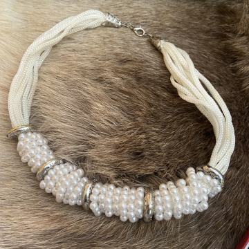 Ogrlica za žene  biseri kristali