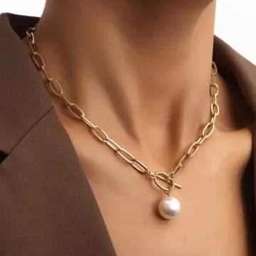 OGRLICA BOJA ZLATA S BISEROM - NOVO