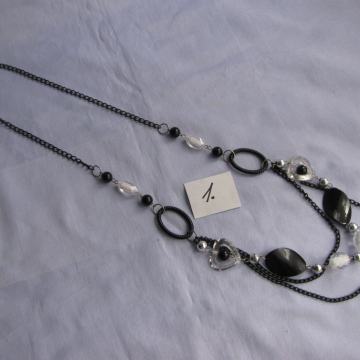 OGRLICA Br-1. Crne ploćice. Prozirna srca. Crni metal lančić SAND-2
