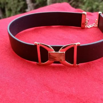 Crna ogrlica choker