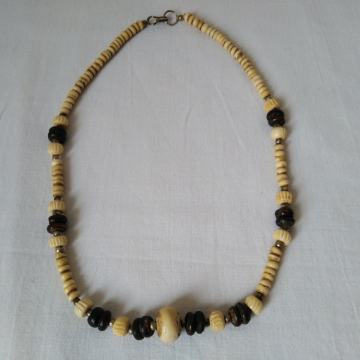 Ogrlica od kosti i drveta sa kopčom Novo