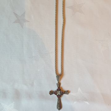 Ogrlica s križićem