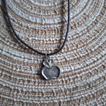 Ogrlica lančić jabuka srebrna