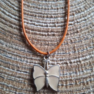 Ogrlica lančić leptir bež