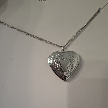 OGRLICA LANČIĆ S PRIVJESKOM - NOVO