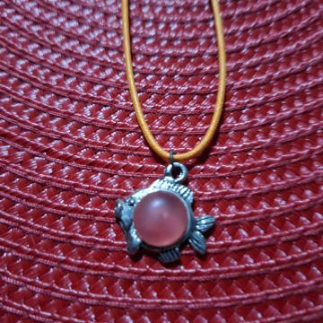 Ogrlica lančić riba crvena bubličasta