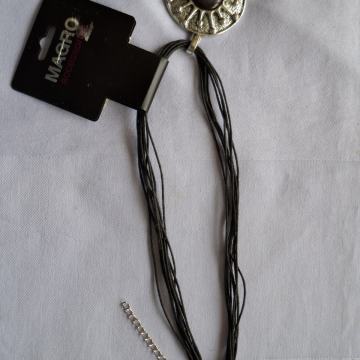 OGRLICA. Magro - Novo, sa privjeskom kao sunce. Mob