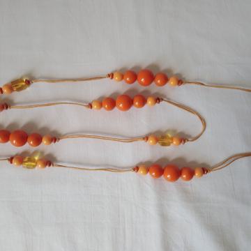 Ogrlica narančasta drvo perle špaga Novo