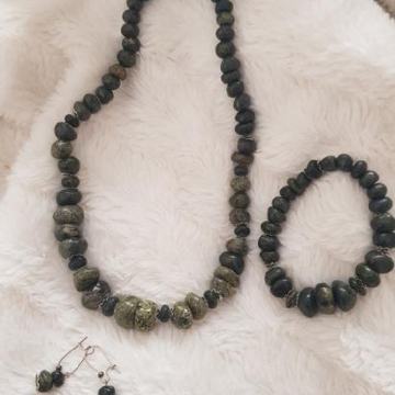 Ogrlica narukvica i naušnice