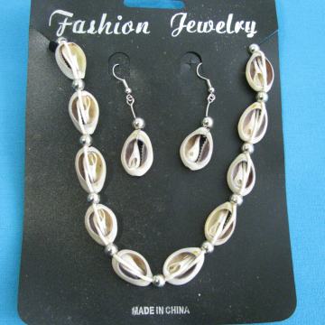 OGRLICA - NAUŠNICE od brušenih pužića NOVO SAND-2