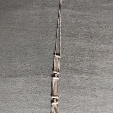 Ogrlica s okomitim privjeskom