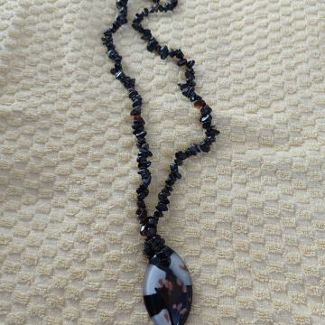 Ogrlica poludragi kamen