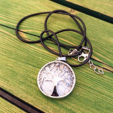 Ogrlica
 - privjesak bjeli Howlite - drvo života