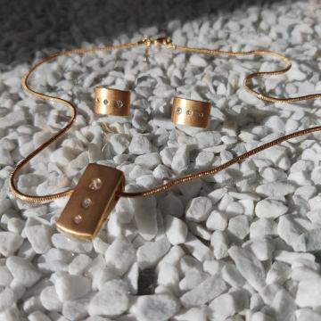 Ogrlica s privjeskom i 2 naušnicama