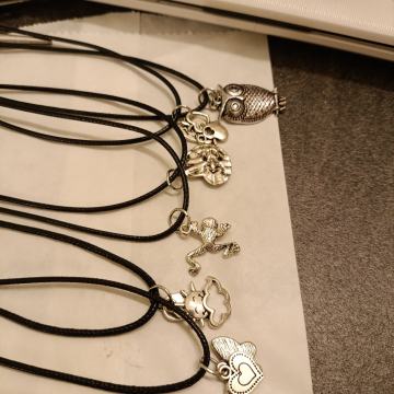 Ogrlica s privjeskom