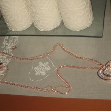 NOVA OGRLICA - ROSE GOLD