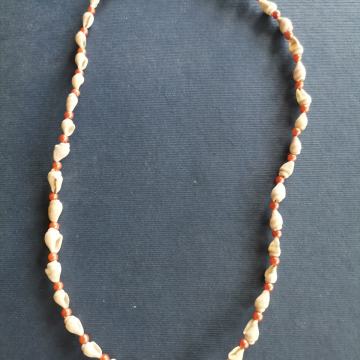 Ogrlica od školjkica