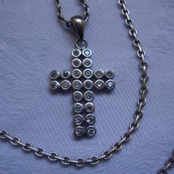 OGRLICA SREBRO SA SREBRNIM KRIŽOM 925 ITALIJA