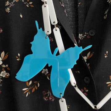 PLASTIČNA OGRLICA - LEPTIR