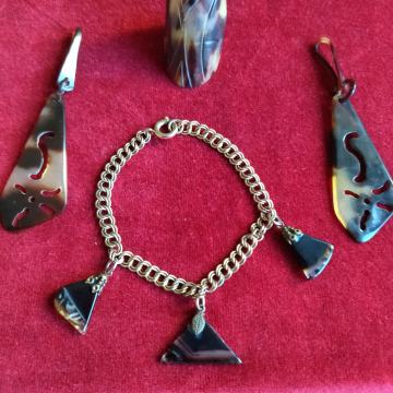 VRLO LIJEP KOMPLET NAKITA