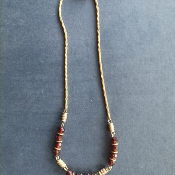 Pozlaćena ogrlica sa češkim granatima