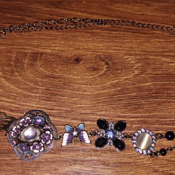 Predivna Anna Sui ogrlica sa motivom cvijeća - BIŽUTERIJA