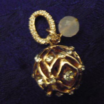 PRIVJESAK "RICARDO" SA ROZEN-KVARCOM