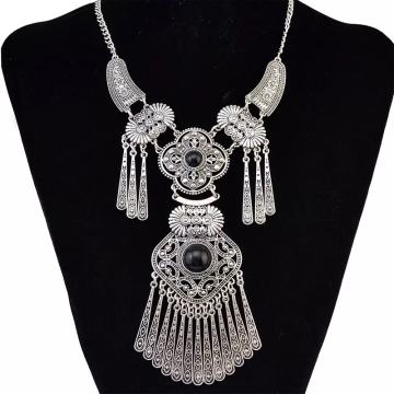 Profinjena boho ogrlica - crna