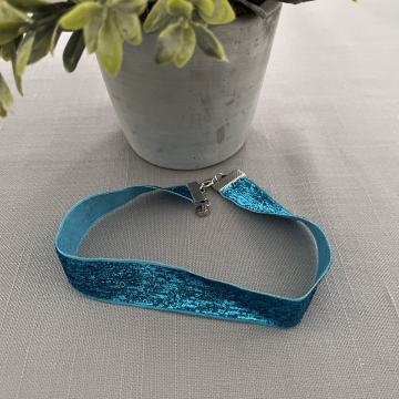 Pull & Bear svjetlucavi tirkizni choker