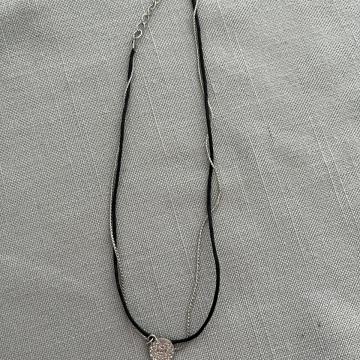 Pull and bear dvostruka ogrlica