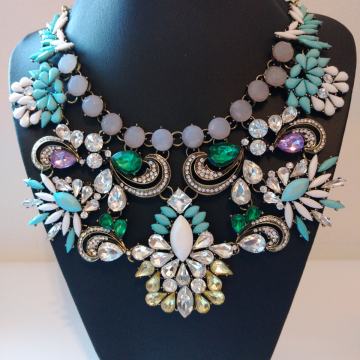 Raskošna i efektna statement ogrlica - novo
