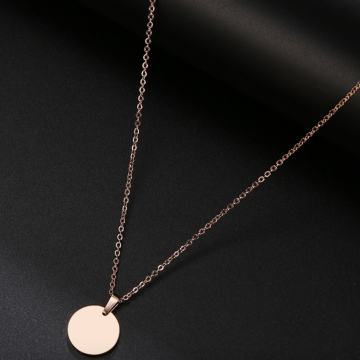 ROSE GOLD LANČIĆ s PRIVJESKOM