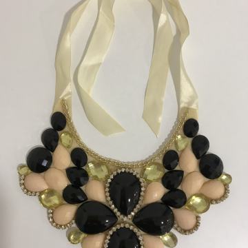 Ručni rad bogata ogrlica