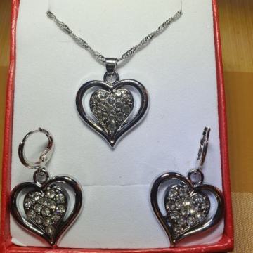 Set lančić i naušnice srce sa cirkonima
