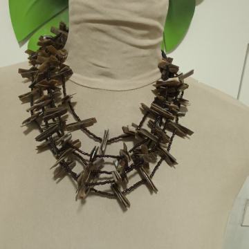 SMEĐA OGRLICA U 5 REDOVA