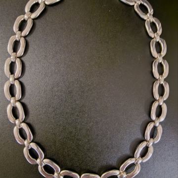 NOVA, SREBRNA OGRLICA, SREBRO 925, 80 grama