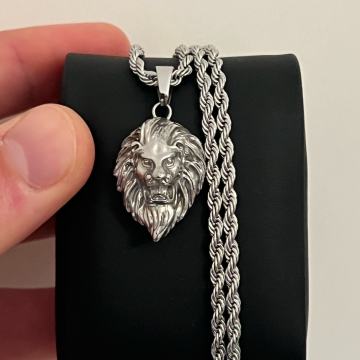 SREBRNA ogrlica s privjeskom lava